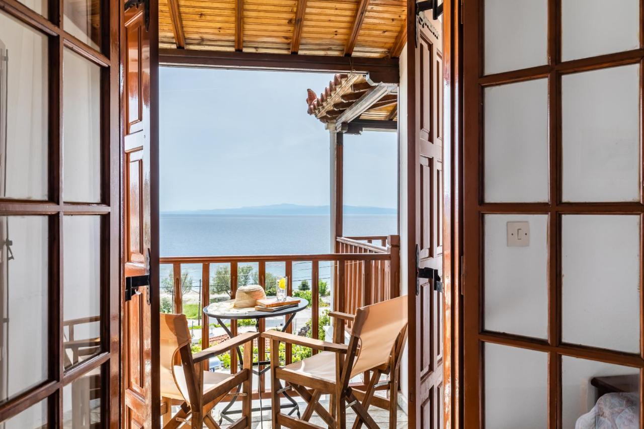 Lilian Beachfront Apartments Neo Klima Ngoại thất bức ảnh