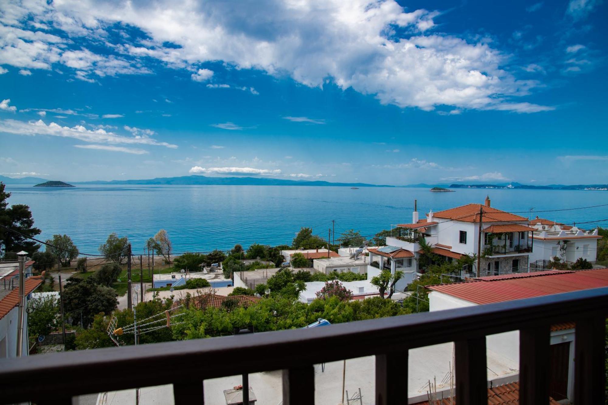 Lilian Beachfront Apartments Neo Klima Ngoại thất bức ảnh