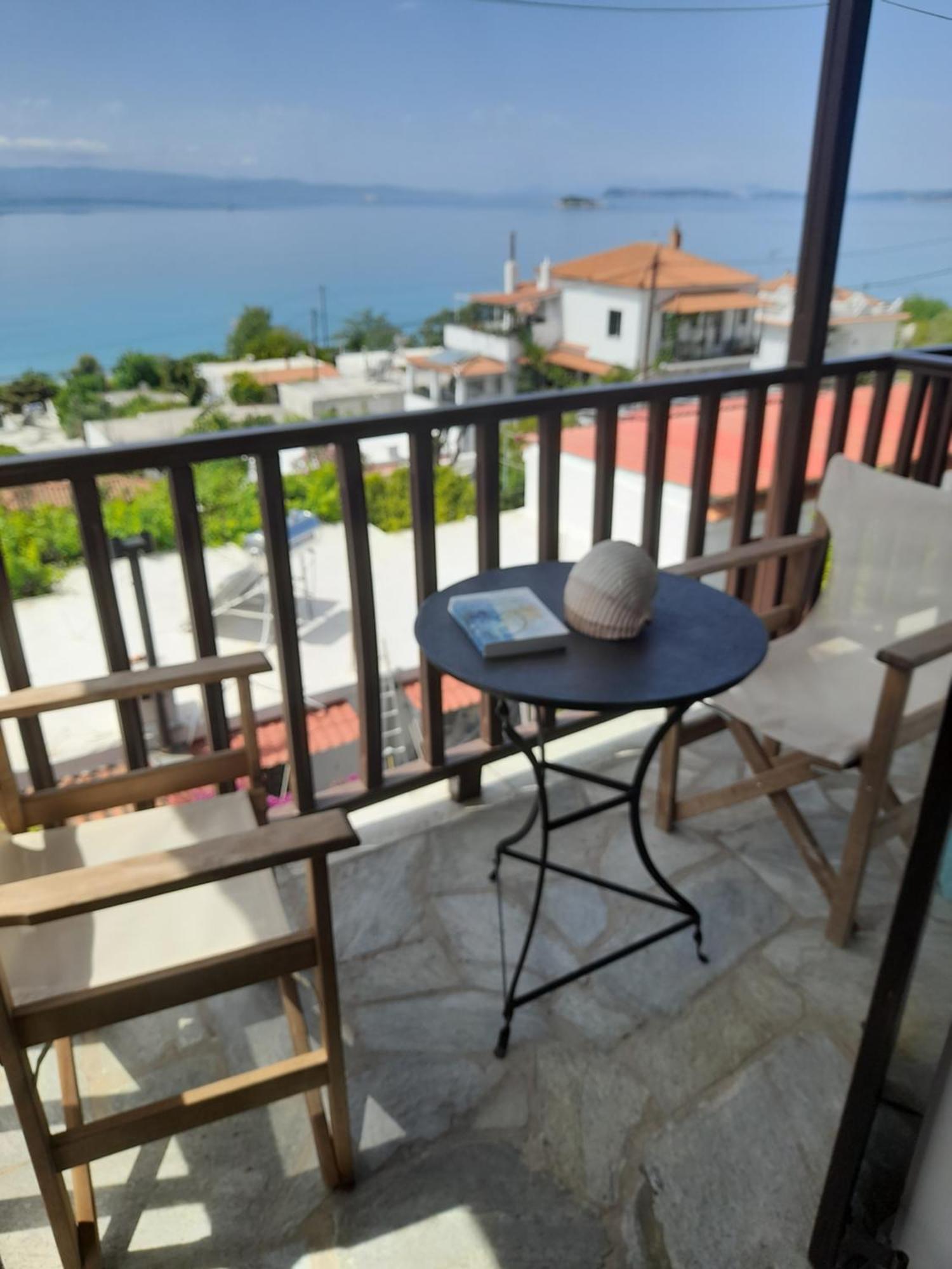 Lilian Beachfront Apartments Neo Klima Ngoại thất bức ảnh