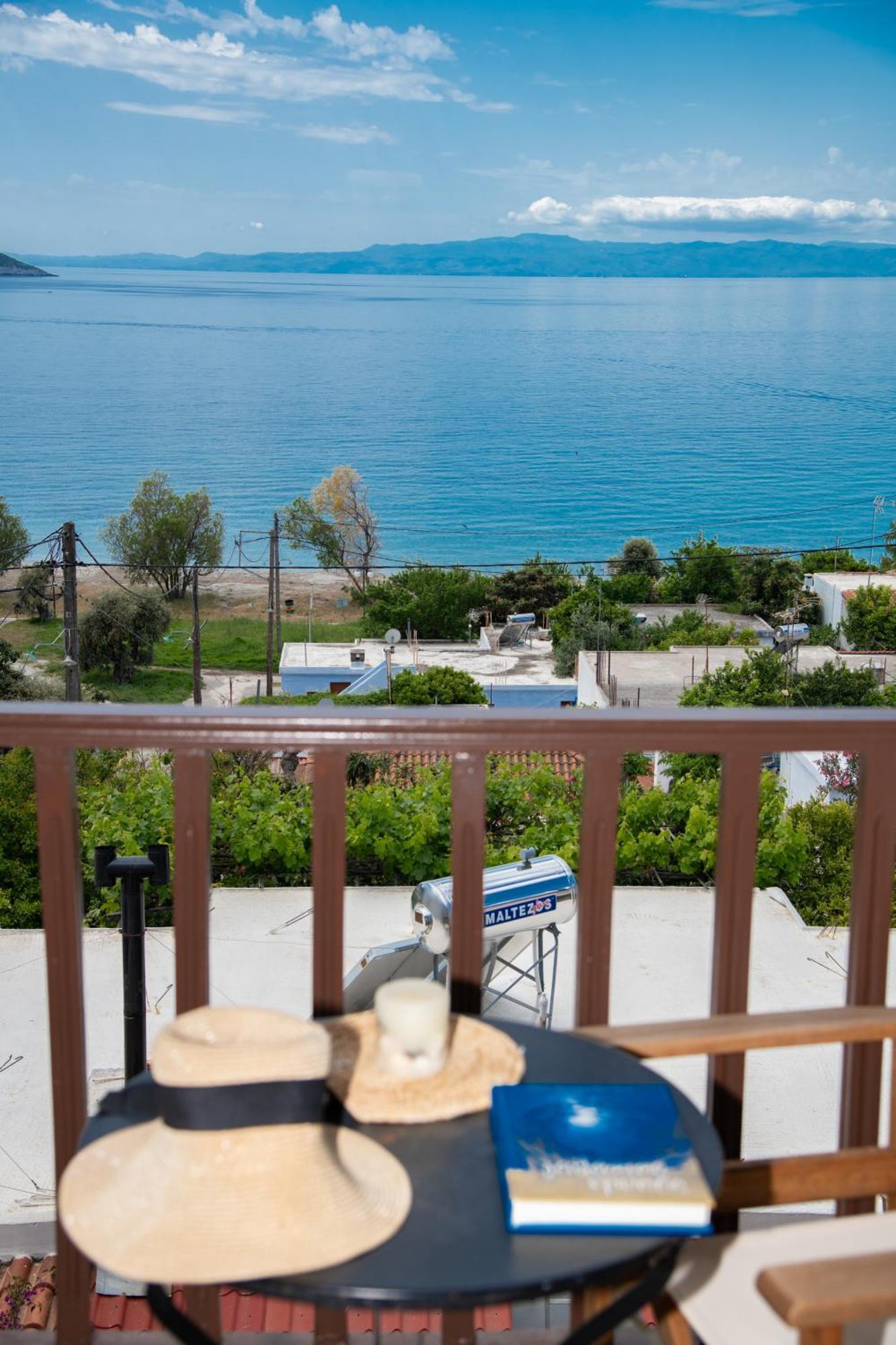 Lilian Beachfront Apartments Neo Klima Ngoại thất bức ảnh